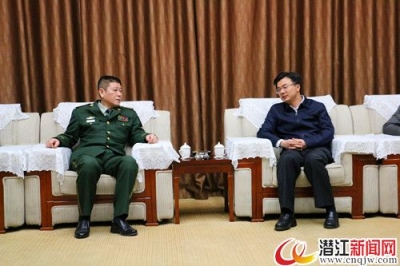 黄剑雄会见省消防总队政委张忠勇