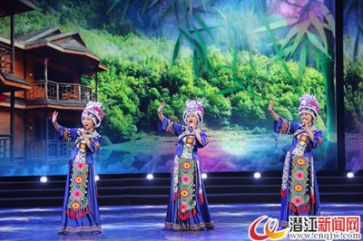 江职第十四届艺术节开幕 