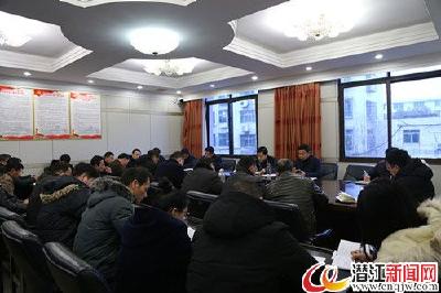 潜江各地各部门迅速传达学习市“两会”精神 