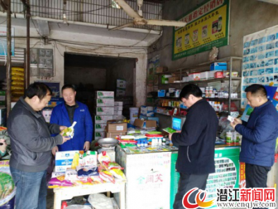 高石碑镇开展“虾-稻”市场专项整治行动