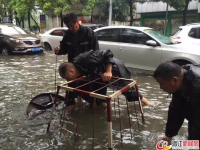 强降雨致我市城区部分路段积水 预计今晚全部排除 