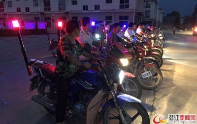 老新镇：警车夜巡助扫黑除恶专项斗争