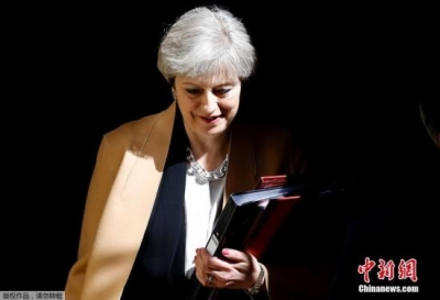 英首相遭逼宫地位可能不保？特雷莎·梅：对猜测感到“恼怒”