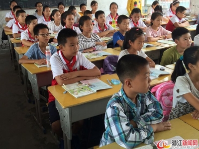 [新时代好少年]许上哲：品学兼优 全面发展