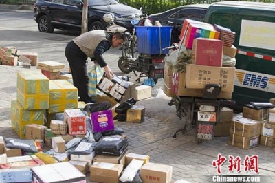 快递企业上调派件费 消费者的快递费会涨价吗？