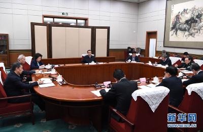 李克强主持召开国务院党组会议 