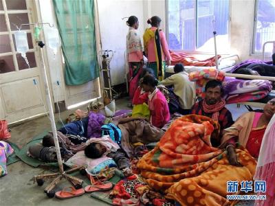 印度假酒事件已致156人死 200多人仍在治疗