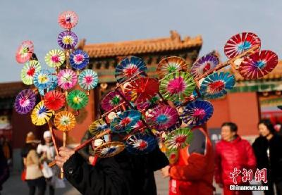大年初一话拜年：从跪拜礼到红包雨 你打算怎么过？