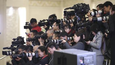 自信·坦诚·开放——2019年全国两会第四、第五场“部长通道”扫描