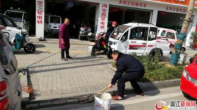 潜江大力开展城区卧沟清理整治行动