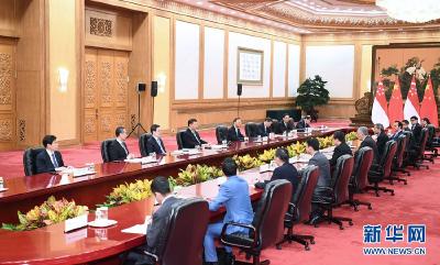 习近平会见新加坡总理 奥地利总理 柬埔寨首相