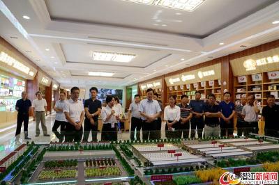 参观考察学先进 交流学习促发展