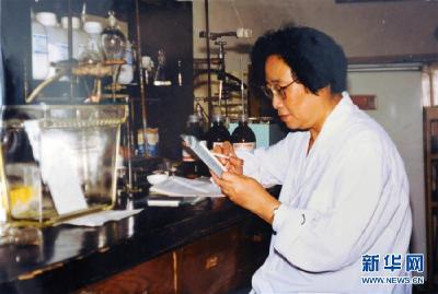共和国荣光｜屠呦呦：用中医药造福世界