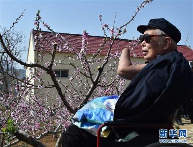 共和国荣光|朱彦夫：身残志坚敢担当 带领乡亲奔小康