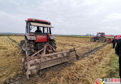 潜江提升农机化生产水平 实现粮食丰产丰收