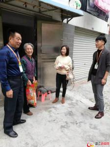 江夏社区走访慰问困难老人