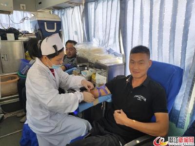 熊口镇组织义务献血 保障“潜马”急救用血