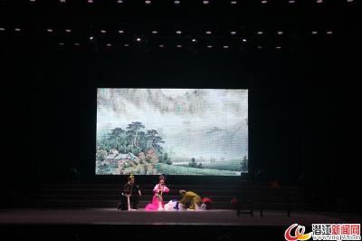 花鼓戏《金麒麟》在潜倾情上演
