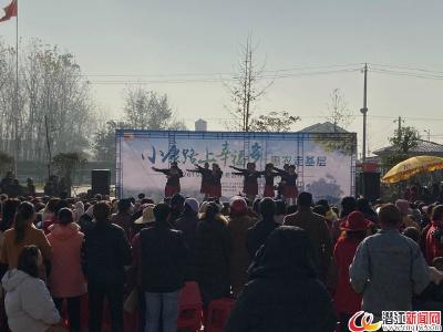 惠农文艺汇演走进高石碑镇曾岭村