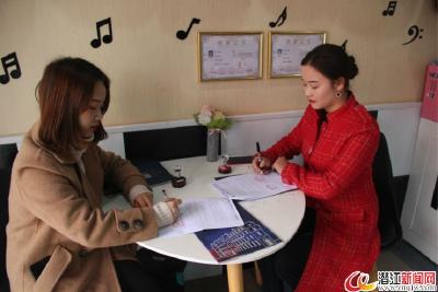 潜江青少年可到授权点报名参加李斯特国际钢琴大赛