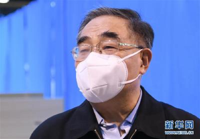 “治疗轻症患者中西医结合很有效，不鼓励人人吃药来预防” ——专访中国工程院院士、天津中医药大学校长张伯礼