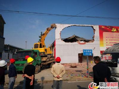 运粮湖：拆除瓶颈建筑，拓展文体广场空间