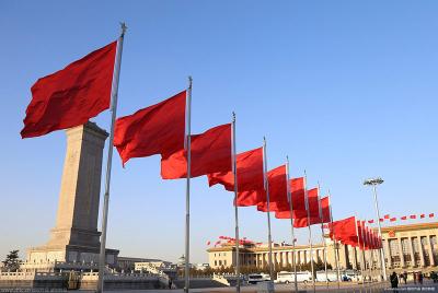 凝聚起决战决胜的中国信心——从打赢疫情防控阻击战看全国两会召开