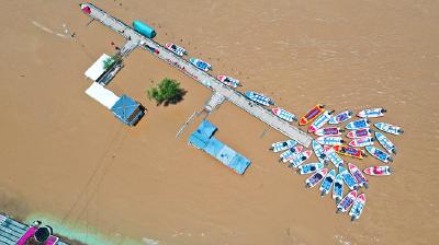 水利部：南方强降雨持续 13条河流发生超警以上洪水