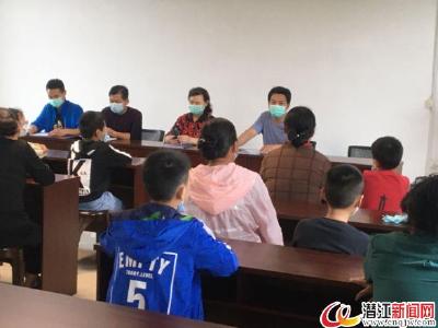 襄南社区举办未成年人安全文明知识讲座