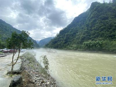 山洪袭来前，澧水河畔大转移