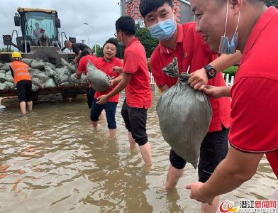 潜江城投恒畅公司：防汛抢险彰显国企担当