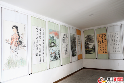 柳宗贵举办个人诗画作品展