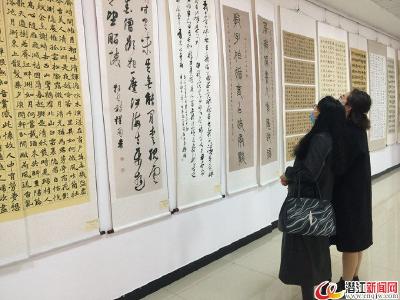 潜江举办曹禺文化周摄影及书法美术作品展