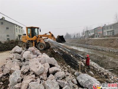 老新：加快推进幸福河片区高标准农田建设项目