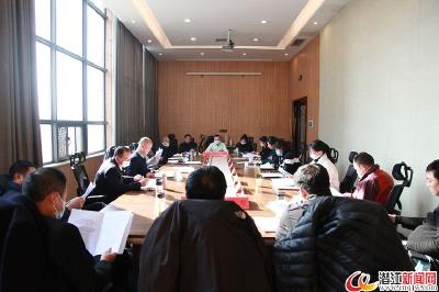 市政协八届五次会议界别(联组)讨论政府工作报告
