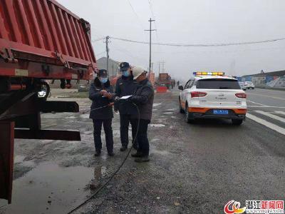 春运保畅 潜江公路人坚守在一线