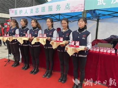 樱约而至，英雄回“珈”！武大樱花迎来最想见的人