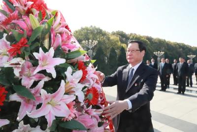 从党史学习教育中汲取一往无前的强大力量！今天，省委常委赴红安开展党史学习教育专题学习