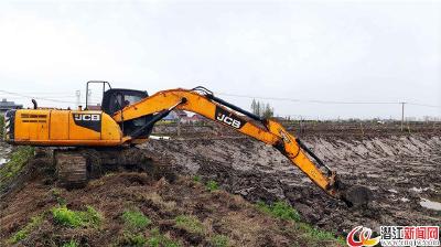 白鹭湖管理区新建全市最大规模泥鳅养殖基地