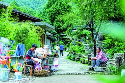 “空心”古村又起炊烟 