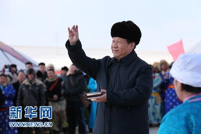 学习进行时丨习近平与少数民族群众的温情瞬间