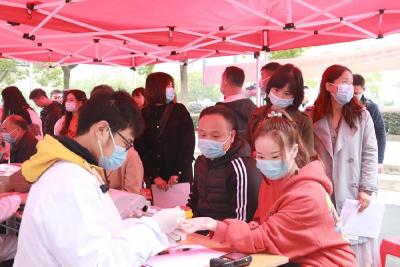 广华寺街道组织开展无偿献血活动