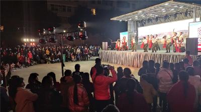 白鹭湖管理区举办“不忘初心感党恩 六中全会在乡村”主题文艺汇演 