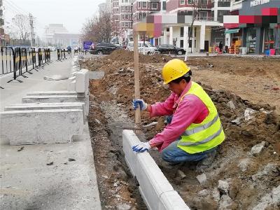 潜江“梅苑街区”改造项目加紧施工中