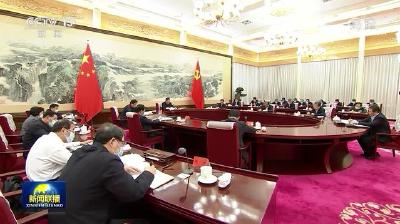 习近平：坚定不移走中国特色社会主义法治道路 更好推进中国特色社会主义法治体系建设