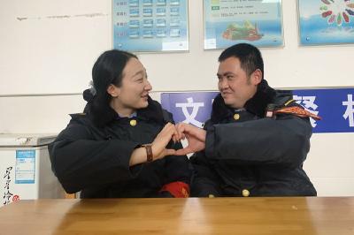 新春走基层|铁路夫妻档：同站上班难相聚 春节坚守为团圆
