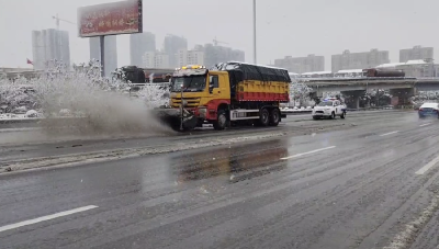 市市政工程管理局：除雪保畅护平安