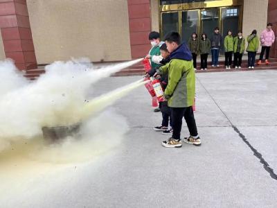 消防宣传进校园 共筑安全“防火墙”