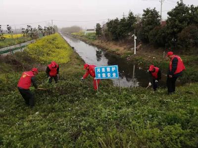 高石碑镇启动春季“清流行动”