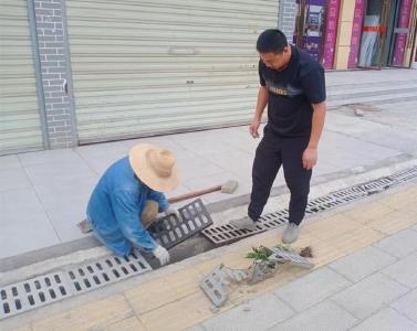 周矶街道集中开展集镇人行道环境秩序整治